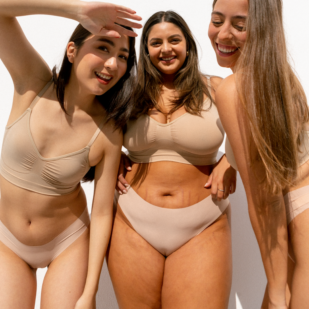 Ropa interior transpirable para mujeres. Calzones moldeadores de uso diario, ajuste perfecto, invisibles bajo la ropa. Lencería mujer, bragas, panties sin costuras.			